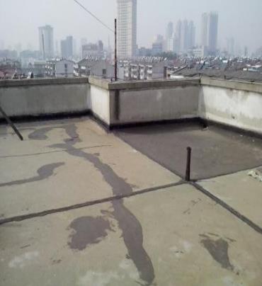 通许漏水维修 楼顶漏水是什么原因，楼顶漏水维修方法是什么?